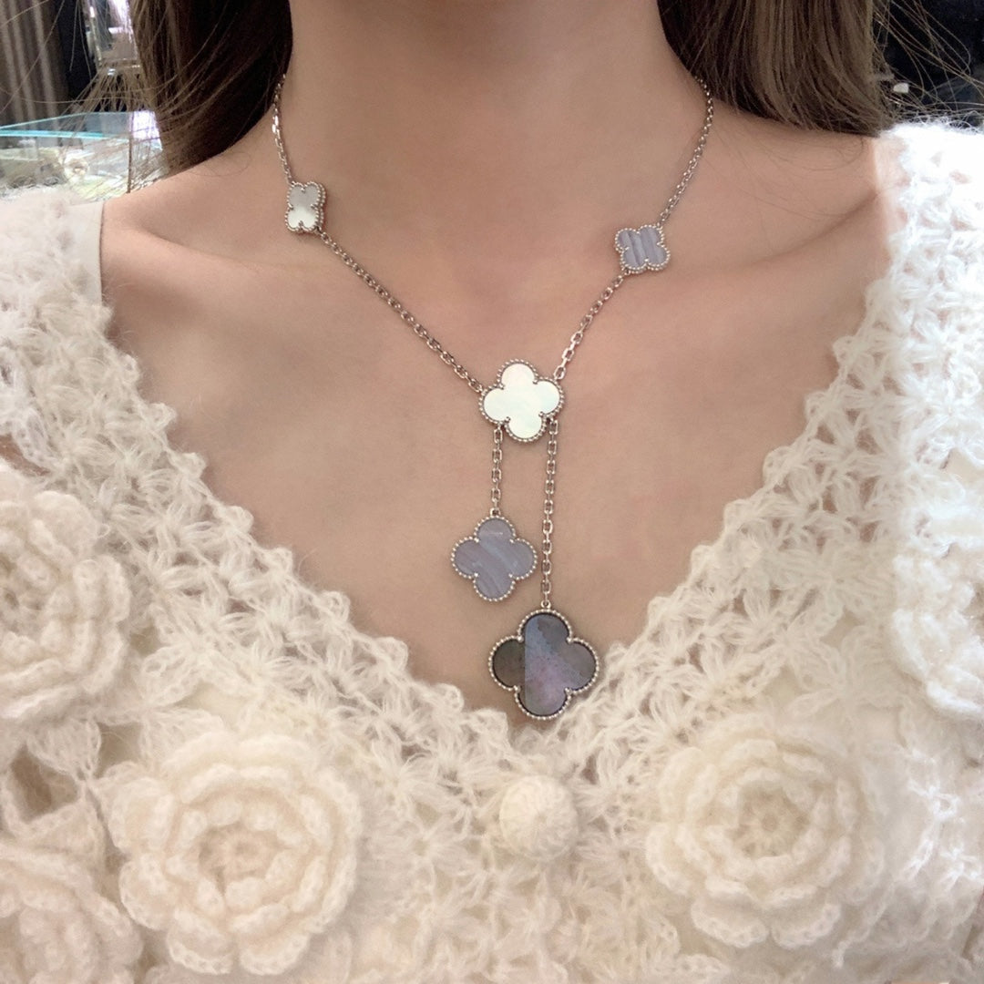 [Solara Jewelry ]クローバーMOPカルセドニーネックレス シルバー 6モチーフ