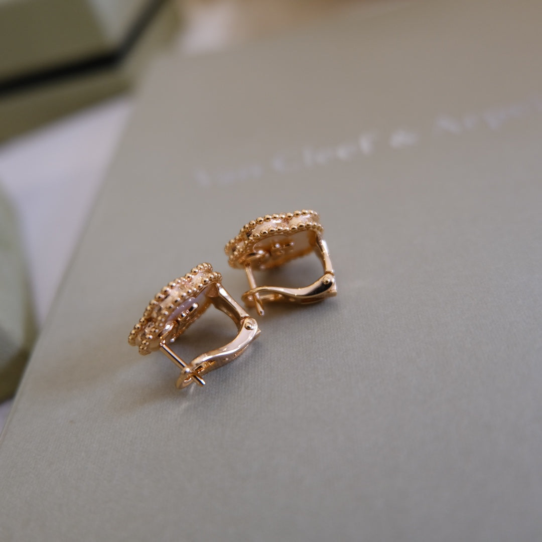 [Solara Jewelry ]LUCKY PINK GOLD WHITE MOP OHRRINGE