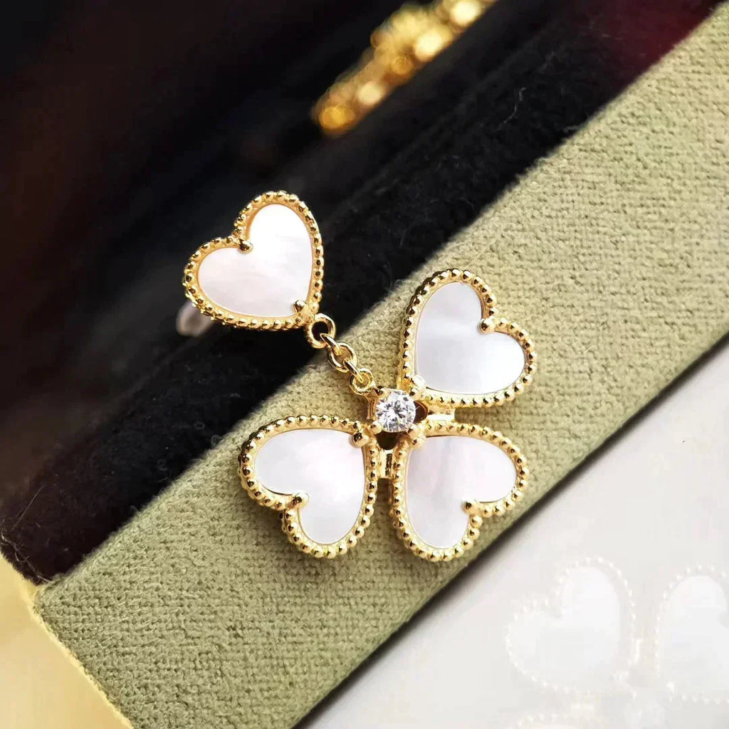 [Solara Jewelry ]クローバースイートホワイトマザーオブパールピアス