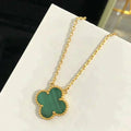 [Solara Jewelry ]KLEEBÜTE 15MM MALACHIT EINZELBLUME HALSKETTE