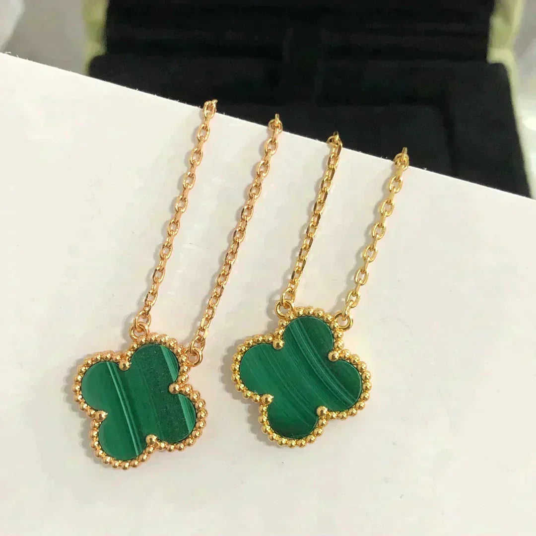 [Solara Jewelry ]KLEEBÜTE 15MM MALACHIT EINZELBLUME HALSKETTE