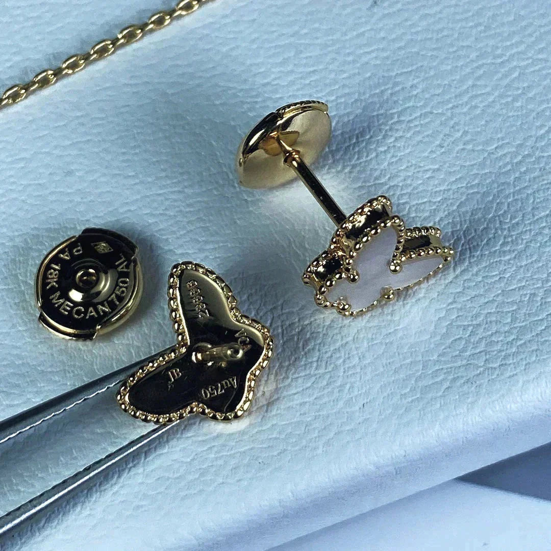 [Solara Jewelry ]SÜSSER SCHMETTERLING MOP OHRSTECKER