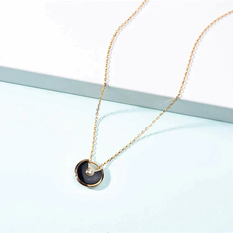 [Solara Jewelry ]AMULETTE GOLD CARNELIAN ONYX NECKLACE