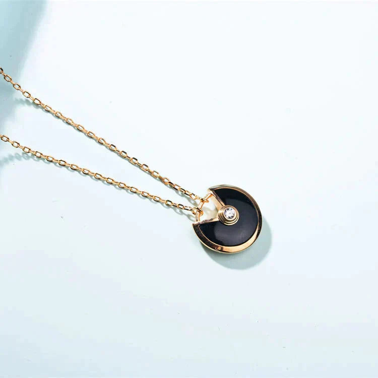 [Solara Jewelry ]AMULETTE GOLD CARNELIAN ONYX NECKLACE