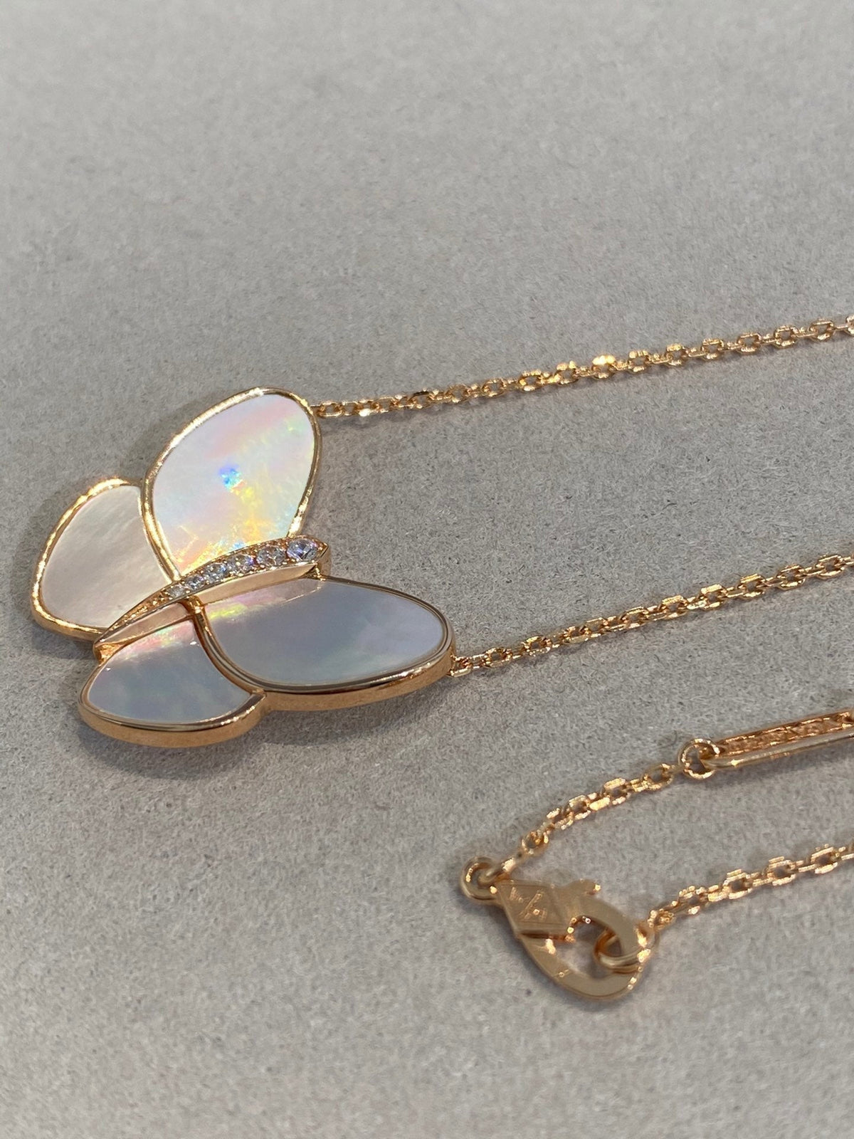 [Solara Jewelry ]SCHMETTERLING GOLD MOP DIAMANT HALSKETTE