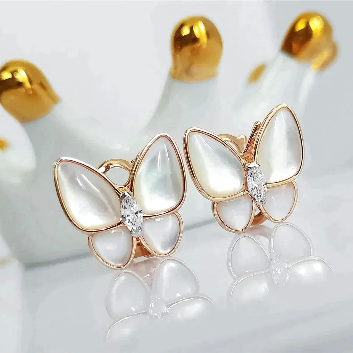 [Solara Jewelry ]BUTTERFLY MOP DIAMOND EARRINGS