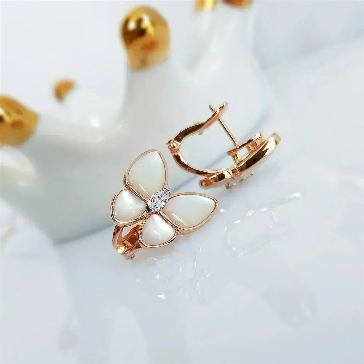 [Solara Jewelry ]BUTTERFLY MOP DIAMOND EARRINGS