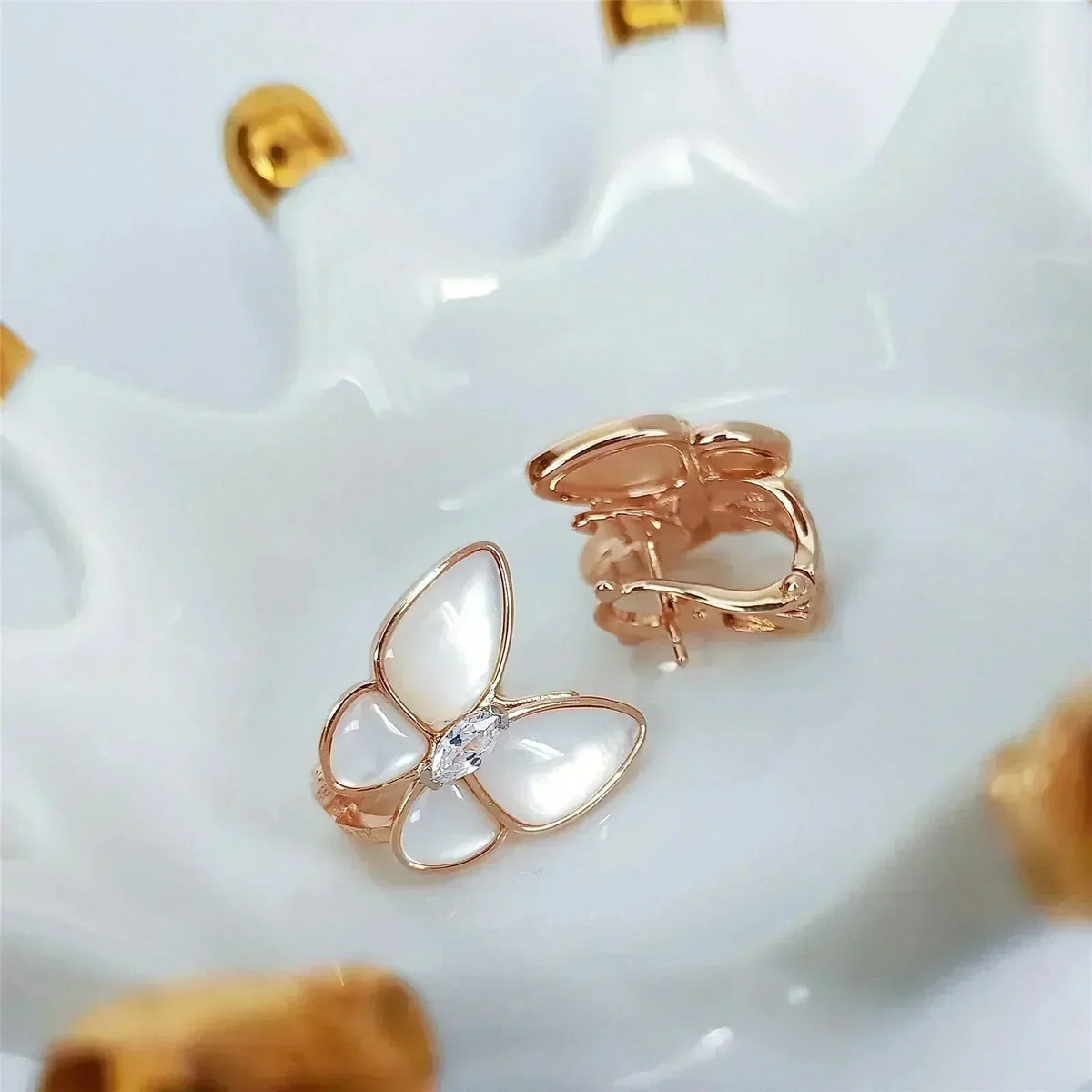 [Solara Jewelry ]SCHMETTERLING MOP DIAMANT OHRRINGE