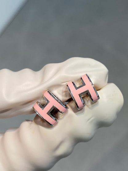 [Solara Jewelry ]MINI POP H SILVER EARRINGS PINK