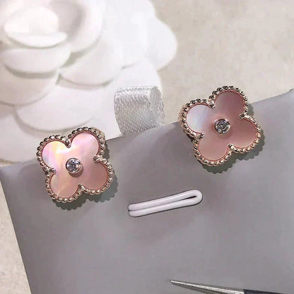 [Solara Jewelry ]KLEEBÜTE MEDIUM 1 MOTIVE ROSA PERLMUTT DIAMANT OHRRINGE