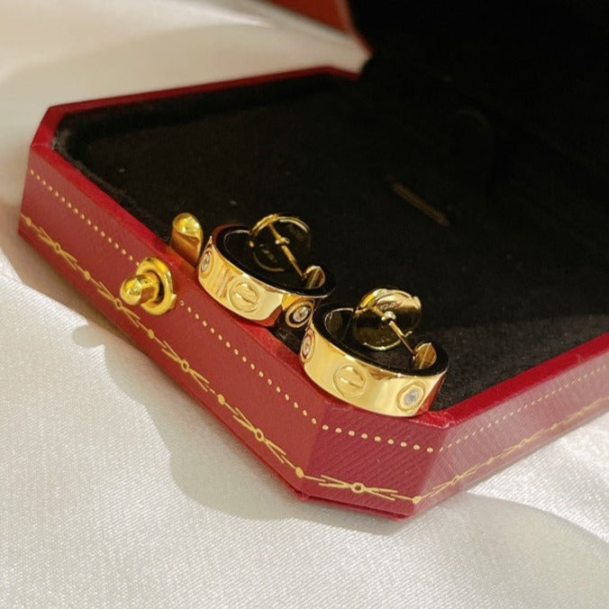 [Solara Jewelry ]LOVEピアス 5.7MM 2ダイヤモンド