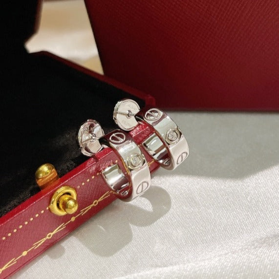 [Solara Jewelry ]LOVEピアス 5.7MM 2ダイヤモンド