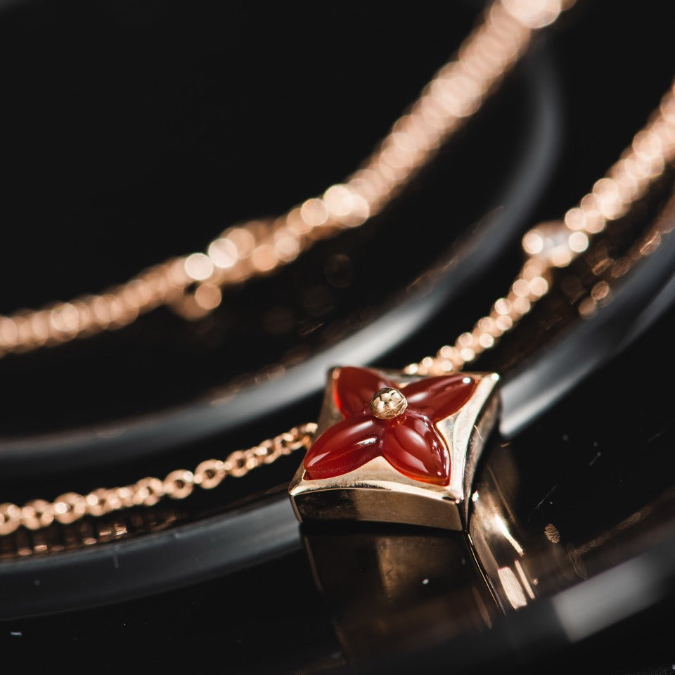 [Solara Jewelry ]STAR NECKLACE PINK GOLD 1 DIAMOND