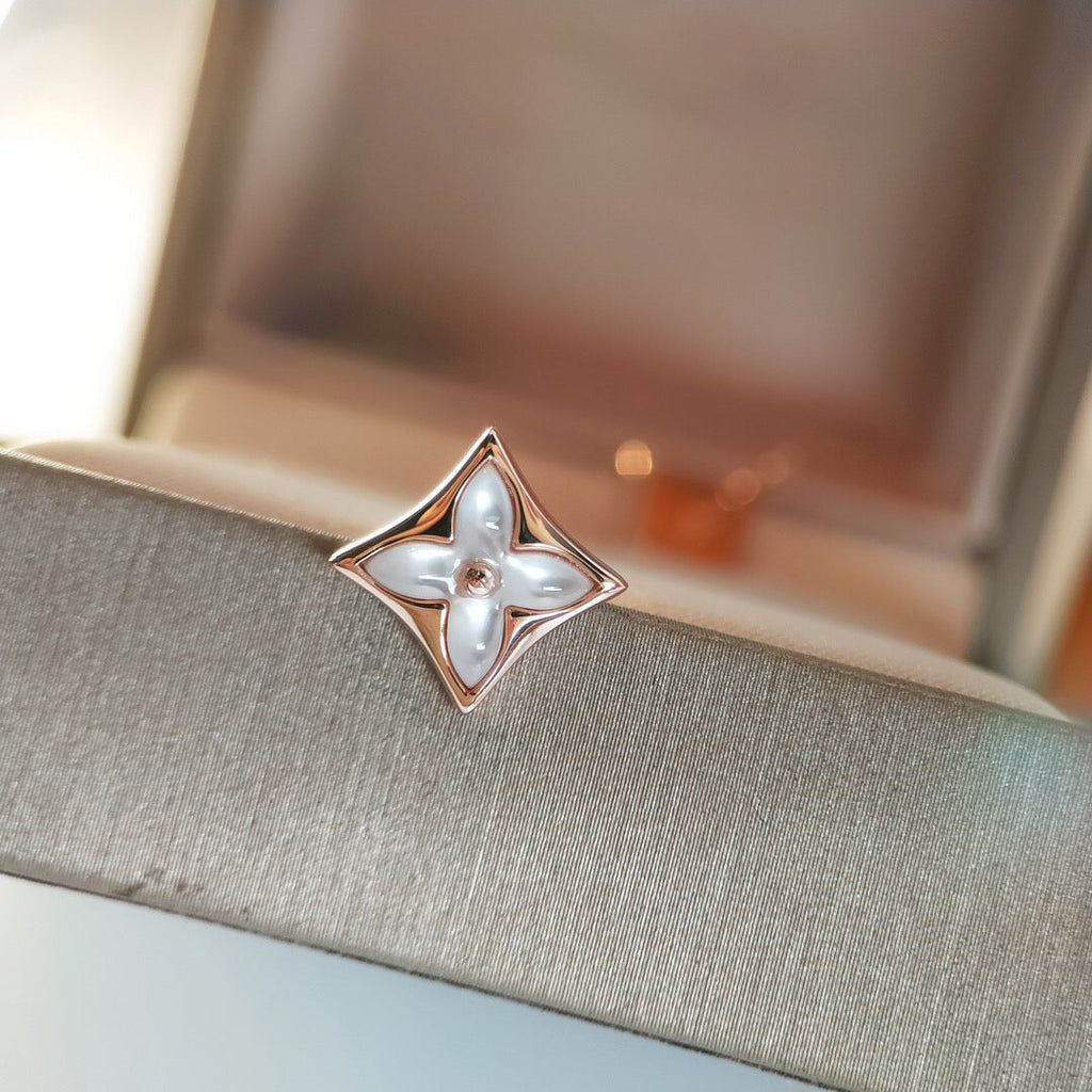 [Solara Jewelry ]スターMOPピンクゴールドイヤリング