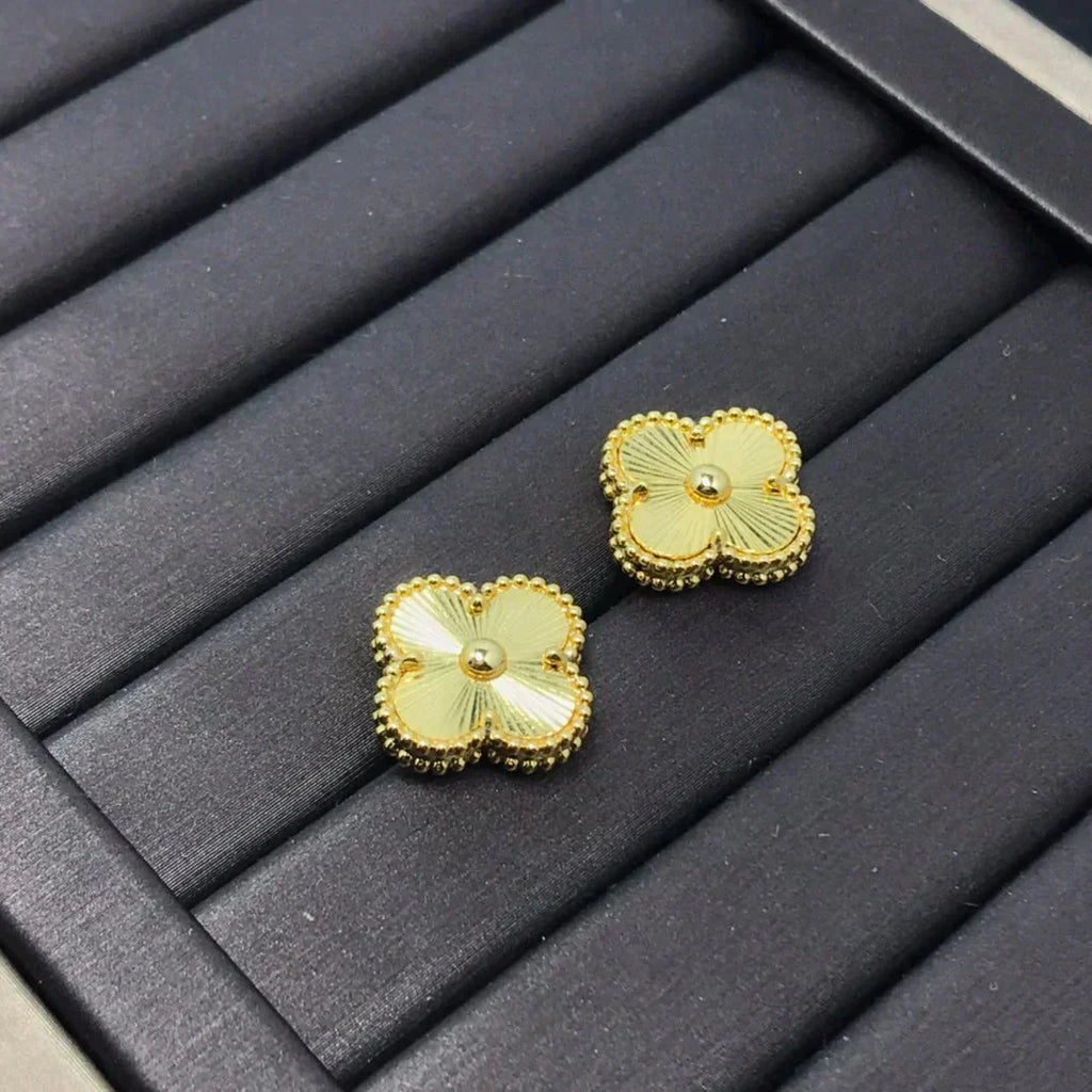[Solara Jewelry ]クローバーミニ 9.5MM レーザーピアス