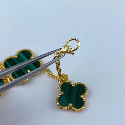 [Solara Jewelry ]MAGISCHES KLEE MALACHIT GOLDARMBAND 5 MOTIVE