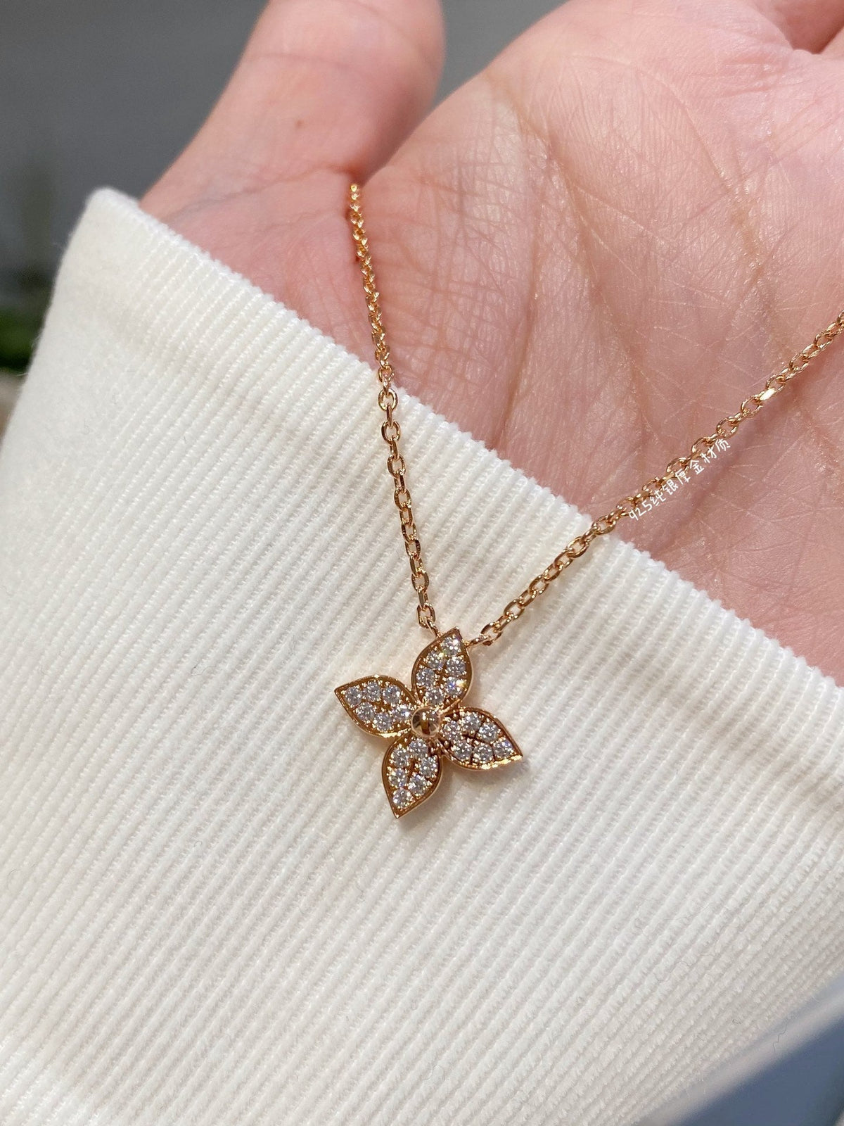 [Solara Jewelry ]STAR DIAMOND NECKALCE