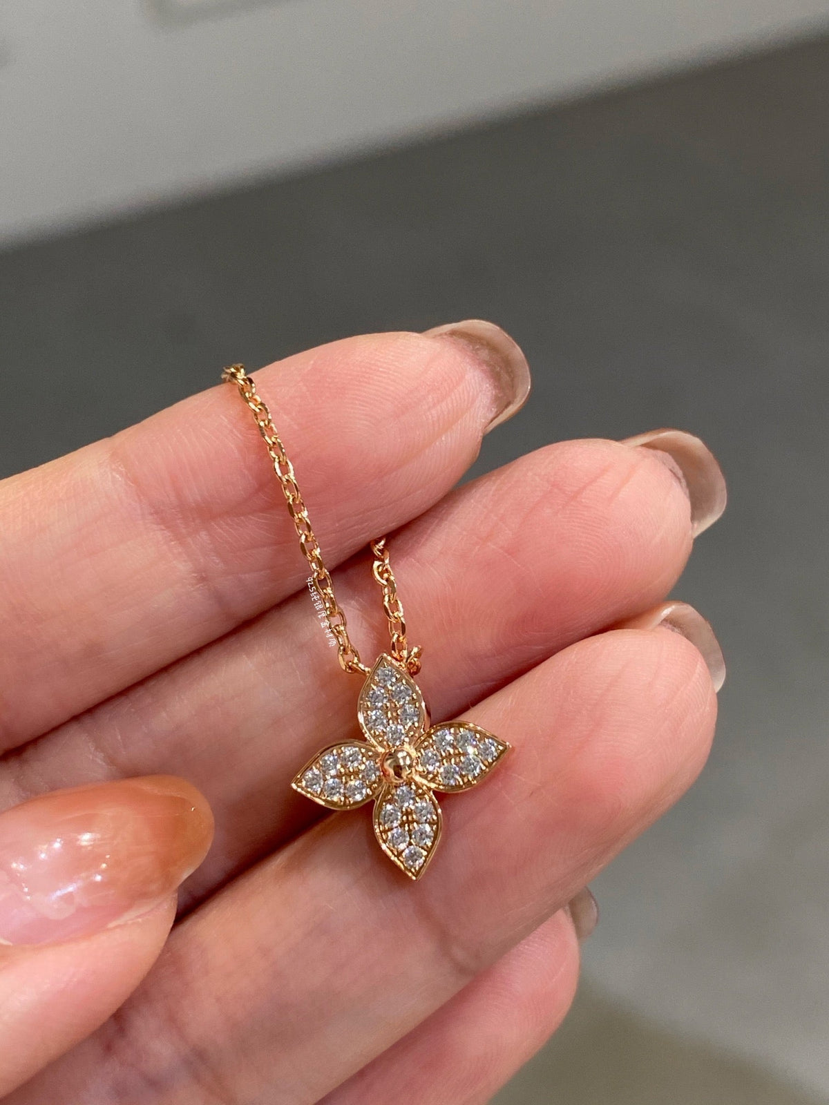 [Solara Jewelry ]STAR DIAMOND NECKALCE