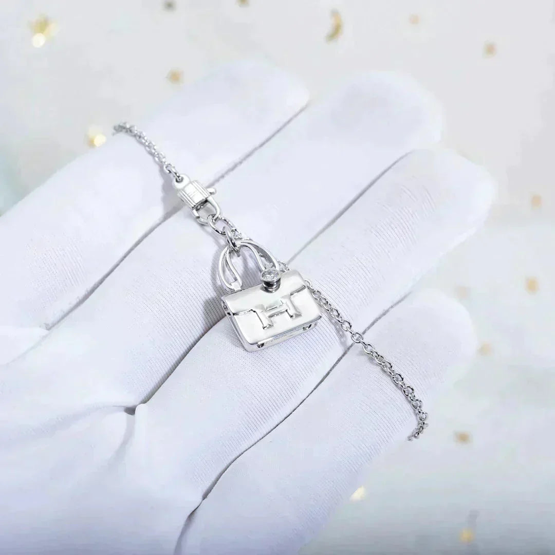 [Solara Jewelry ]AMULETTE PEDANT SILVER NECKLACE