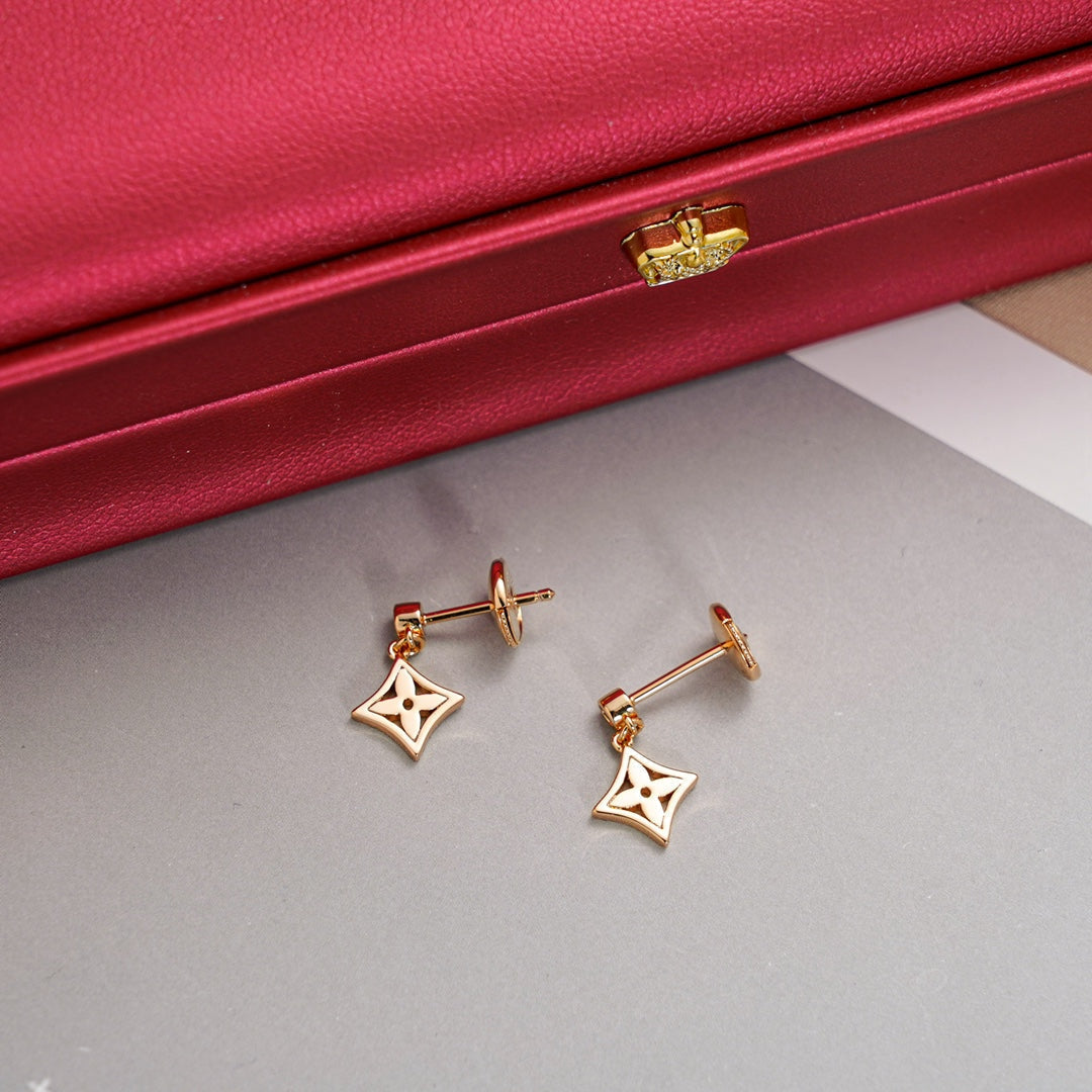 [Solara Jewelry ]スターピアス ゴールド