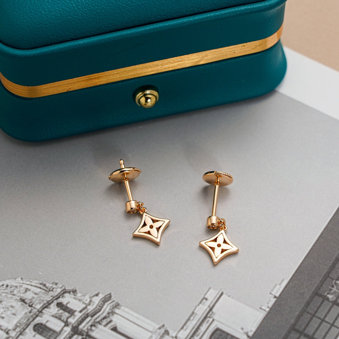 [Solara Jewelry ]スターピアス ゴールド
