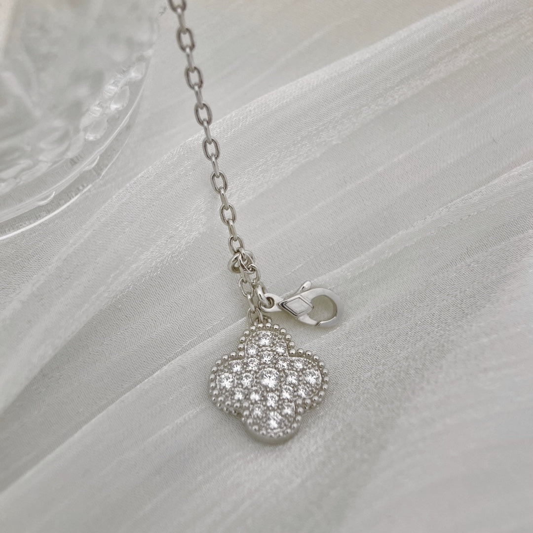 [Solara Jewelry] クローバー 5モチーフ シルバーダイヤモンドネックレス