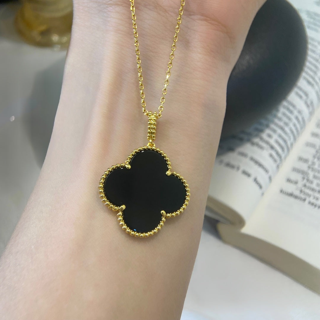 [Solara Jewelry ]CLOVER 25MM NECKLACE GOLD ONYX