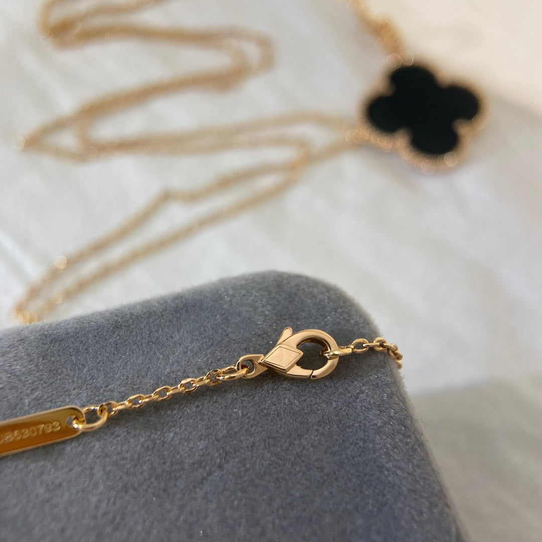 [Solara Jewelry ]CLOVER 25MM NECKLACE GOLD ONYX