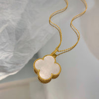 [Solara Jewelry ]CLOVER 25MM MOP LARGE PENDANT NECKLACE