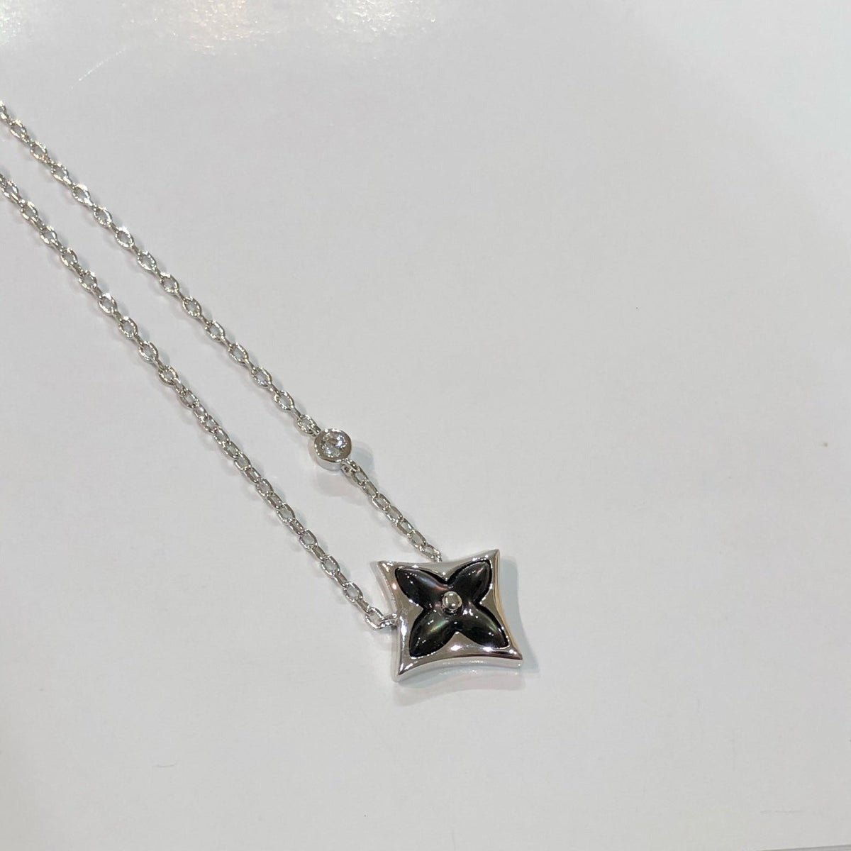 [Solara Jewelry ]STAR BLACK MOP HALSKETTE