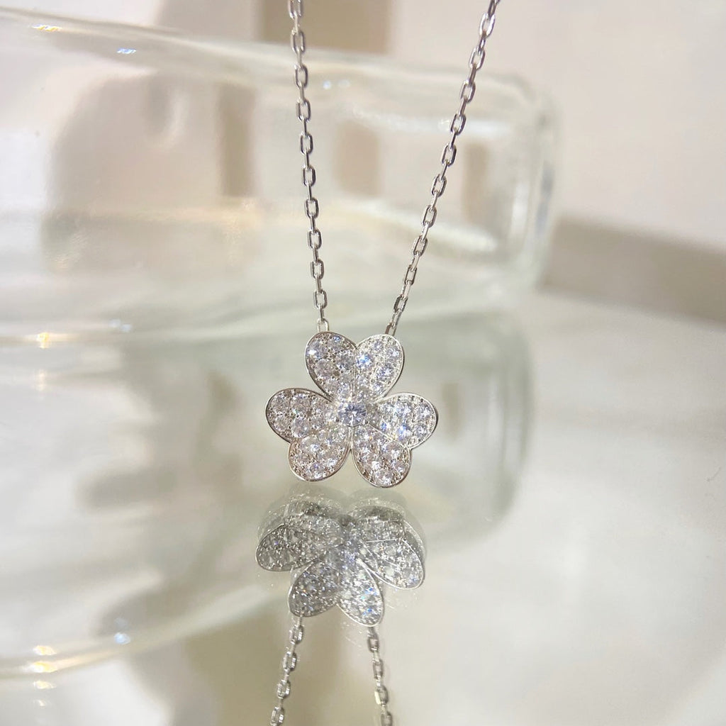 [Solara Jewelry ]フラワーダイヤモンドネックレス