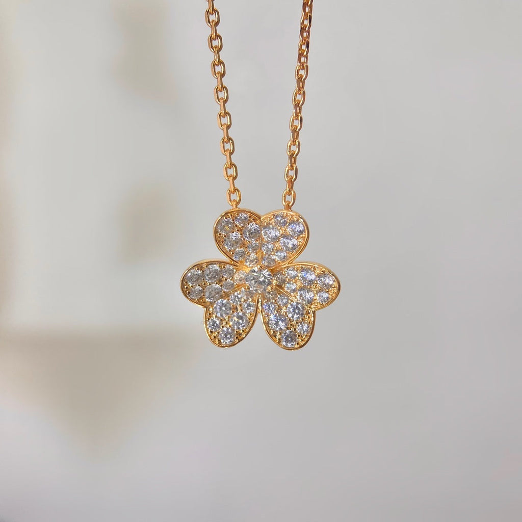 [Solara Jewelry ]フラワーダイヤモンドネックレス