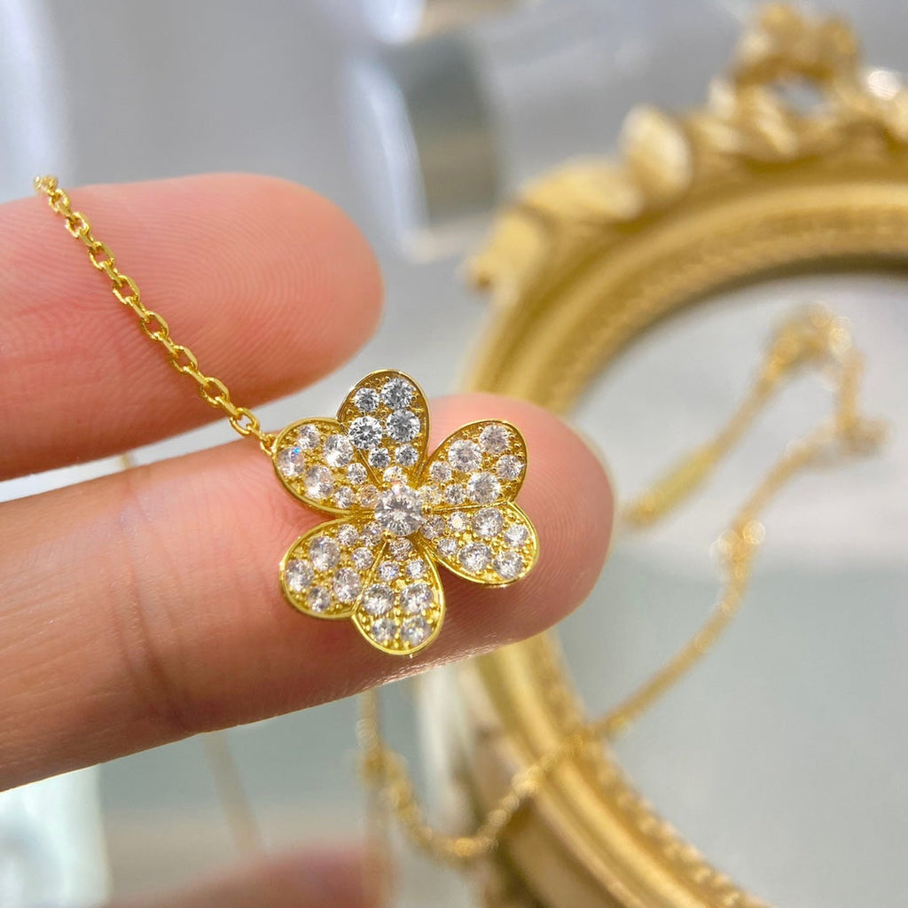 [Solara Jewelry ]フラワーダイヤモンドネックレス