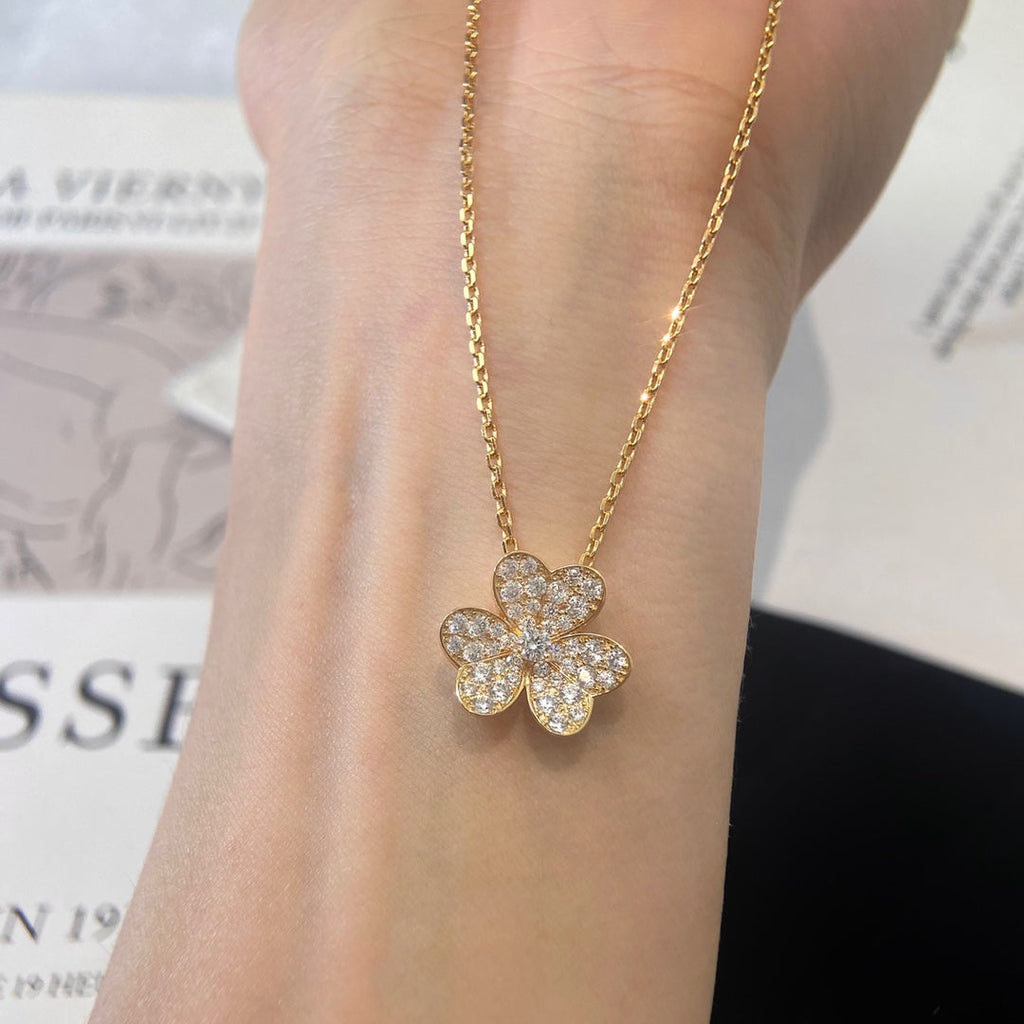 [Solara Jewelry ]フラワーダイヤモンドネックレス