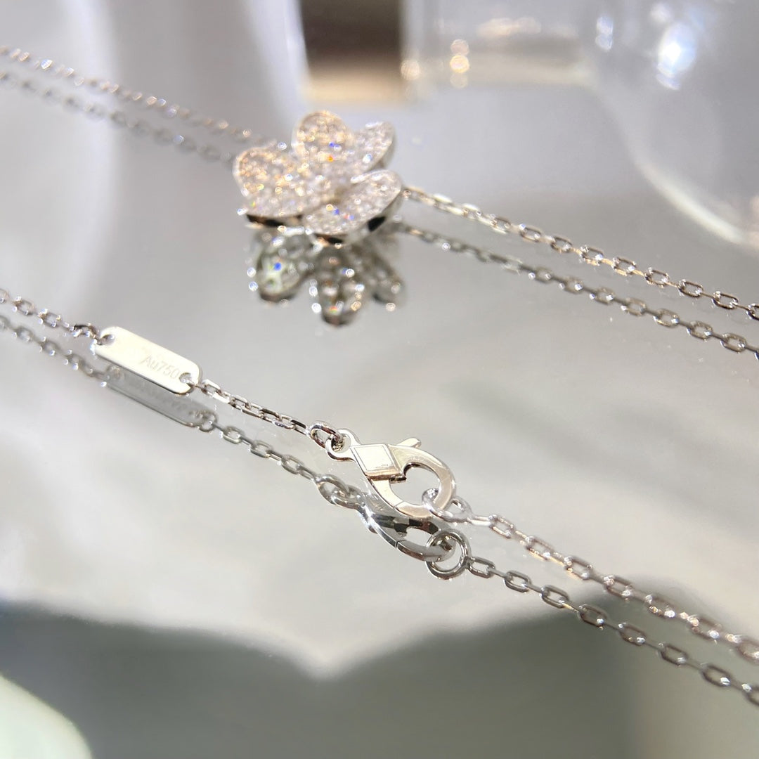 [Solara Jewelry ]フラワーダイヤモンドネックレス