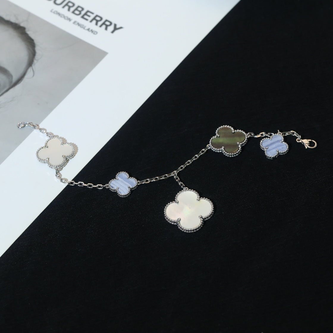 [Solara Jewelry ]クローバー ブレスレット 5モチーフ マザーオブパール カルセドニー シルバー