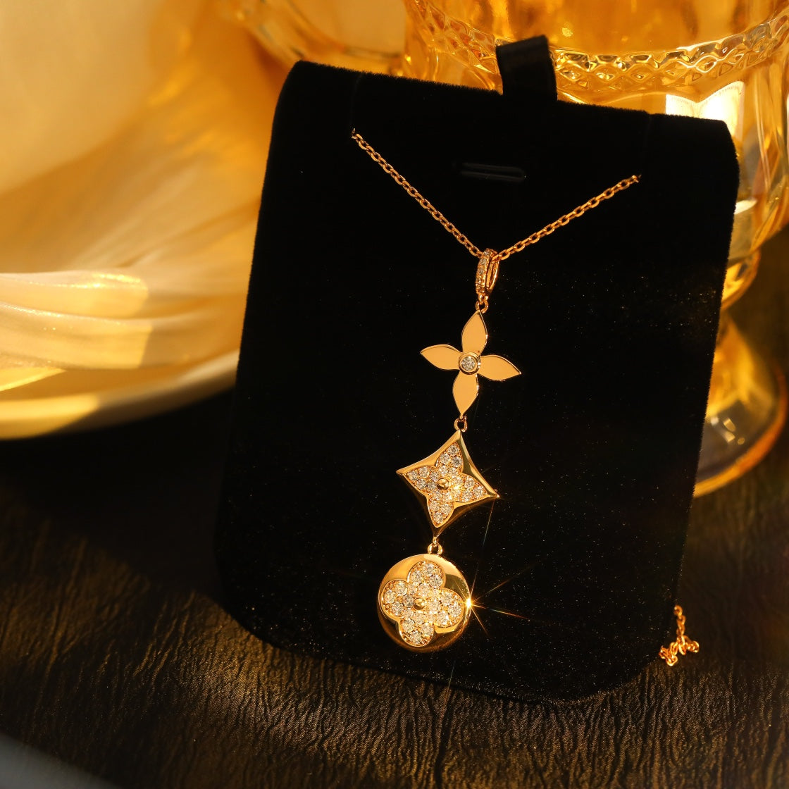 [Solara Jewelry ]STAR AND SUN DIAMOND PINK GOLD NECKLACE