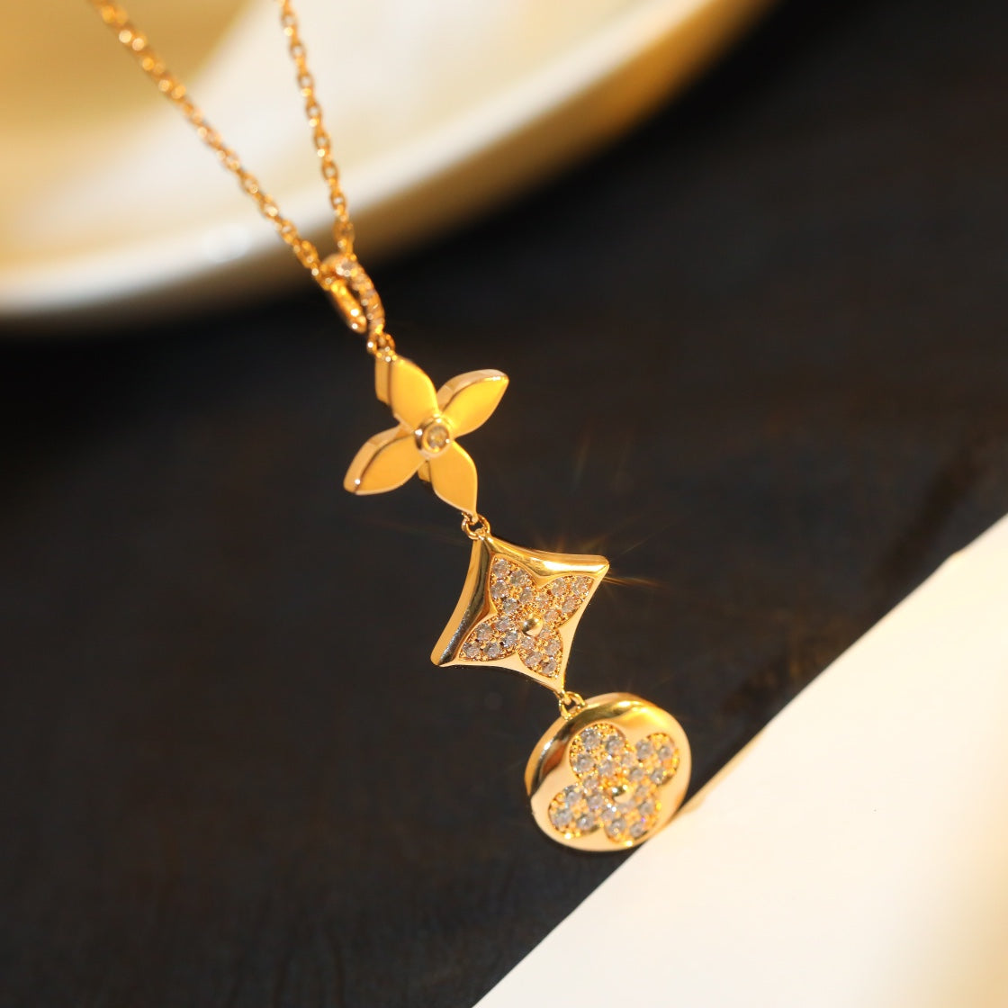 [Solara Jewelry ]STAR AND SUN DIAMOND PINK GOLD NECKLACE