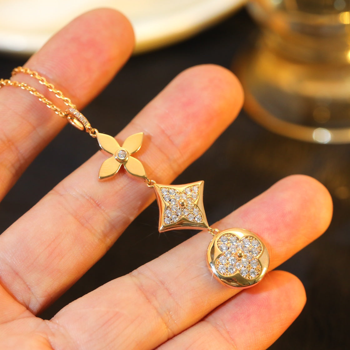 [Solara Jewelry ]STAR AND SUN DIAMOND PINK GOLD NECKLACE