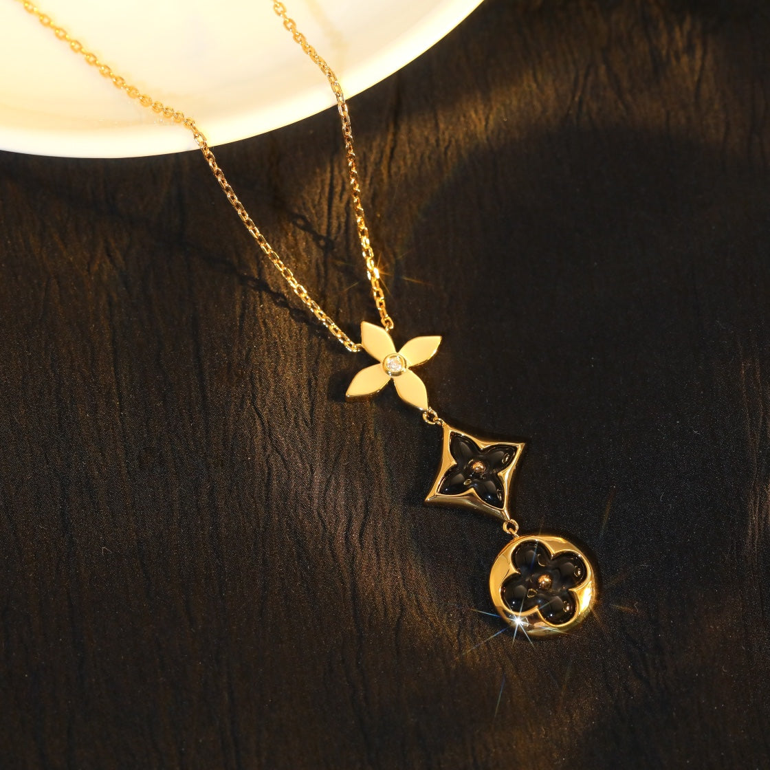 [Solara Jewelry ]STAR AND SUN ONYX PINK GOLD NECKLACE