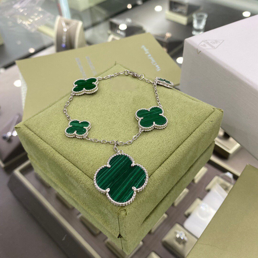 [Solara Jewelry ]CLOVER 5 MOTIFS SIVLER MALACHITE BRACELET