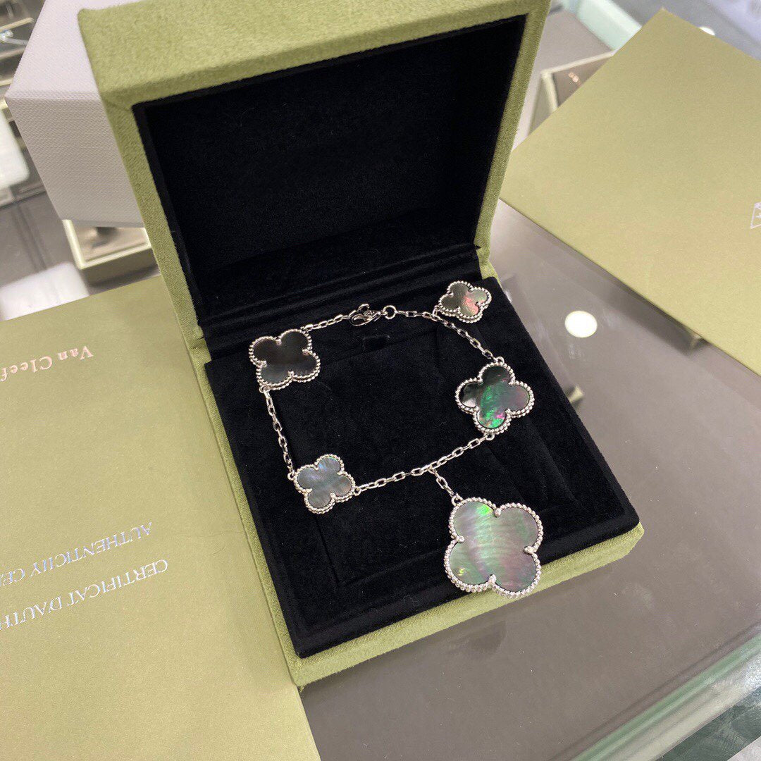 [Solara Jewelry ]CLOVER 5 MOTIFS SIVLER DARK MOP BRACELET