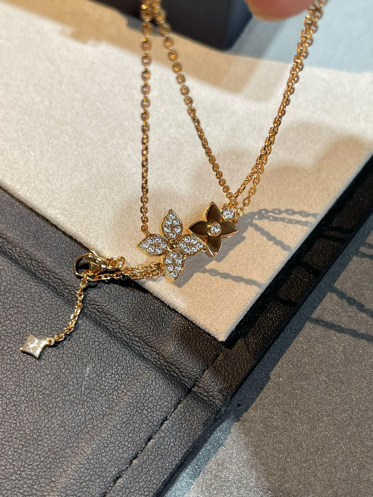 [Solara Jewelry ]STAR BLOSSOM NECKLACE PINK GOLD DIAMONDS