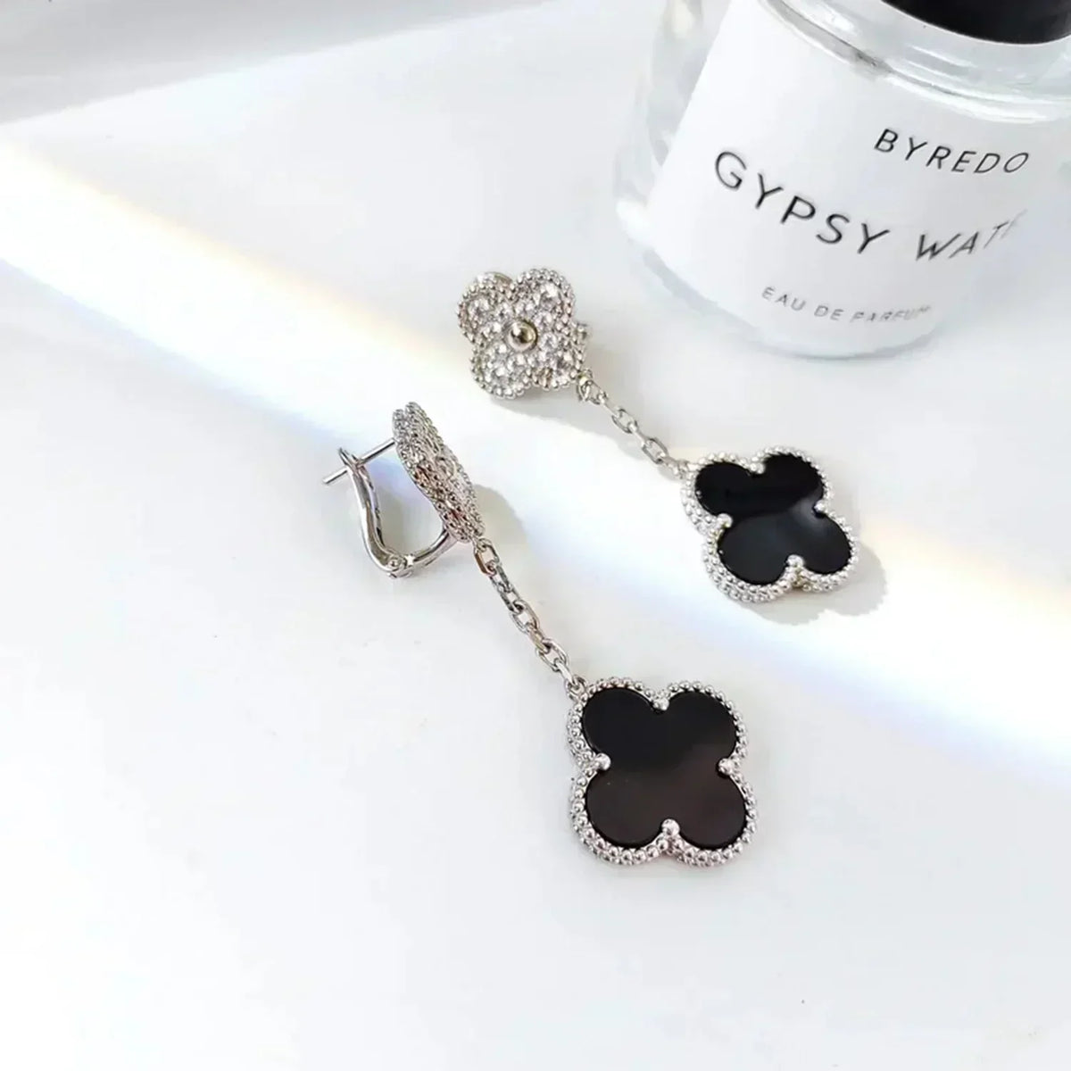[Solara Jewelry ]クローバー 2モチーフ ダイヤモンド オニキス イヤリング シルバー