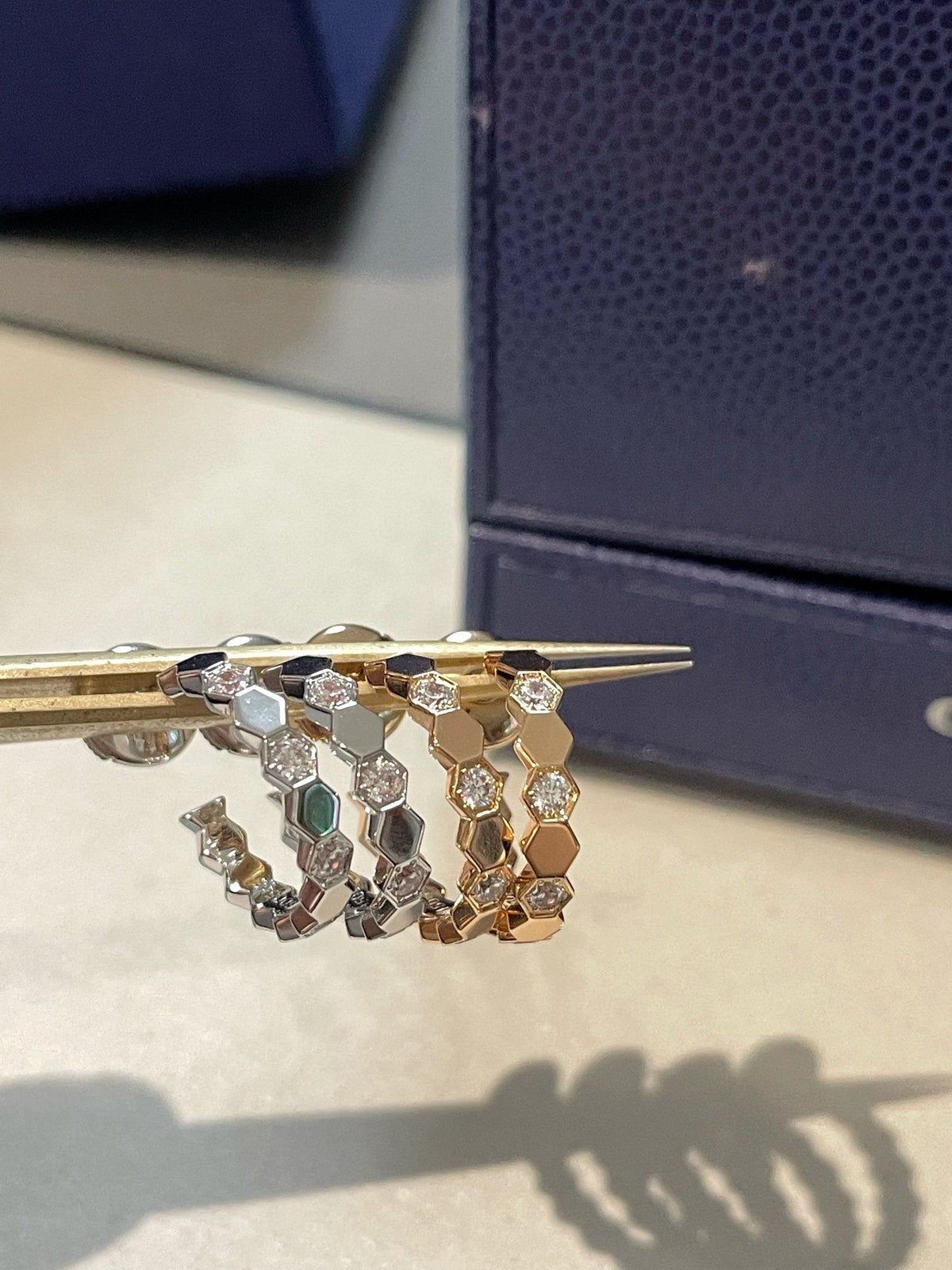 [Solara Jewelry ]中空デザイン 四つ葉のクローバー花形リング