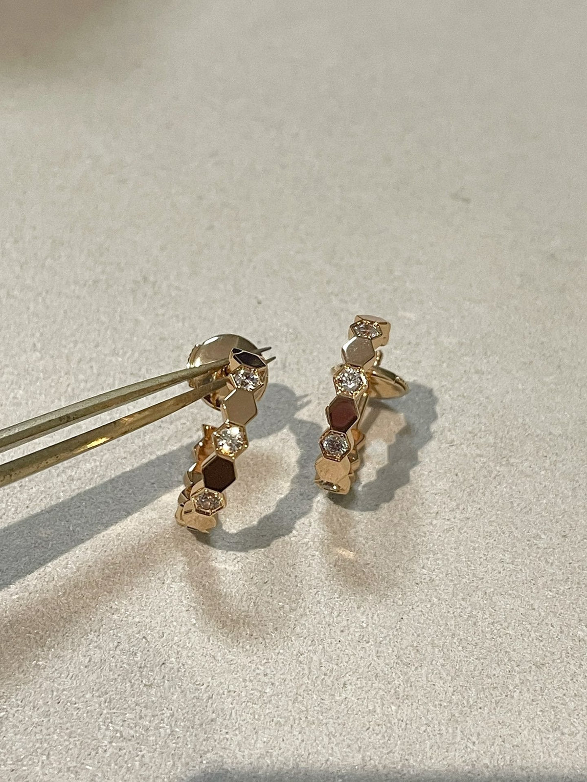 [Solara Jewelry ]中空デザイン 四つ葉のクローバー花形リング