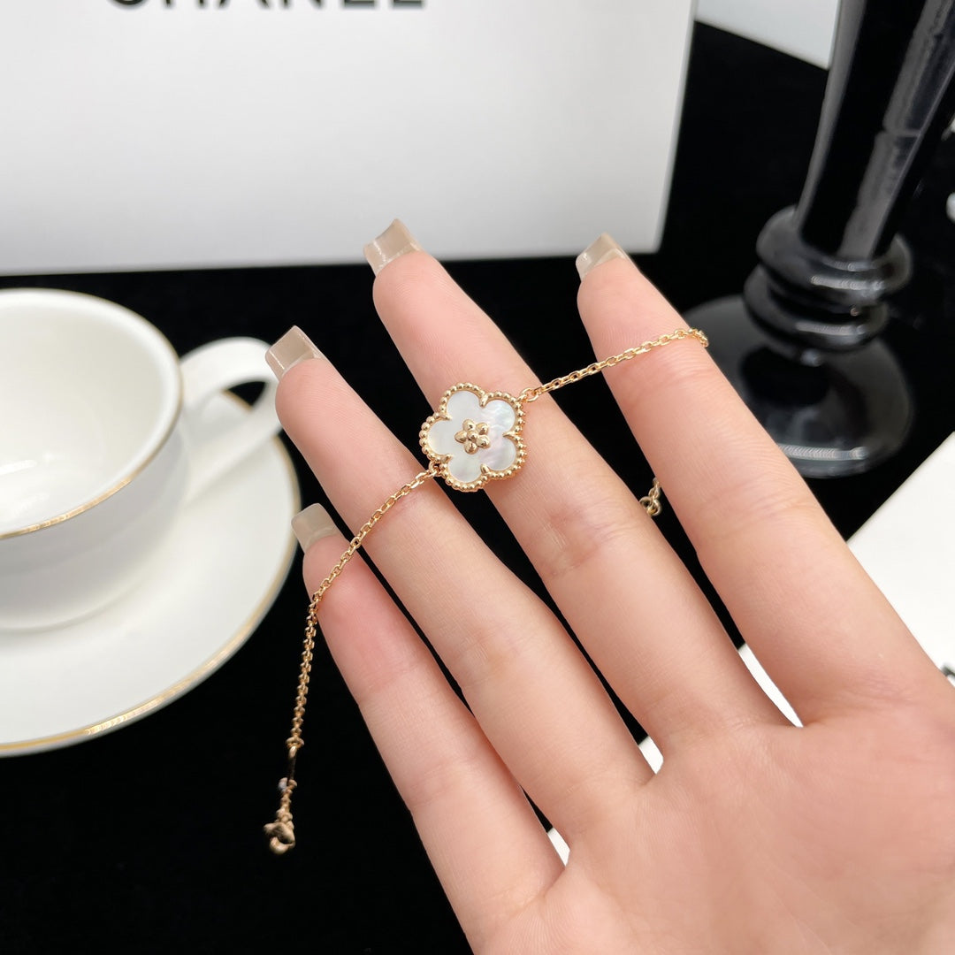 [Solara Jewelry ]LUCKY SPRING ROSÉGOLD-PERLMUTT-ARMBAND