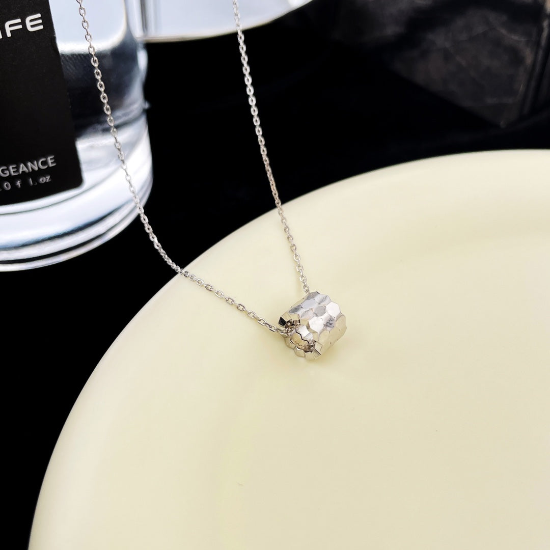 [Solara Jewelry ]BEE MINI PEDANT DIAMOND NECKLACE