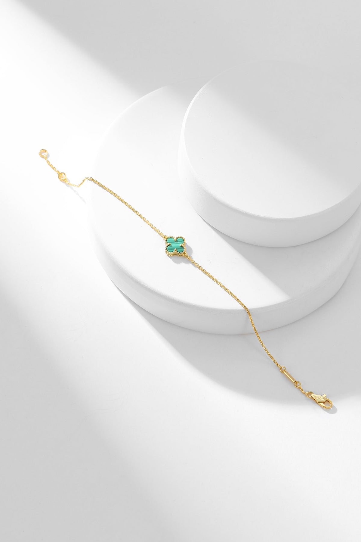 [Solara Jewelry ]KLEEBRAUM ARMBAND MALACHIT 1 MOTIV