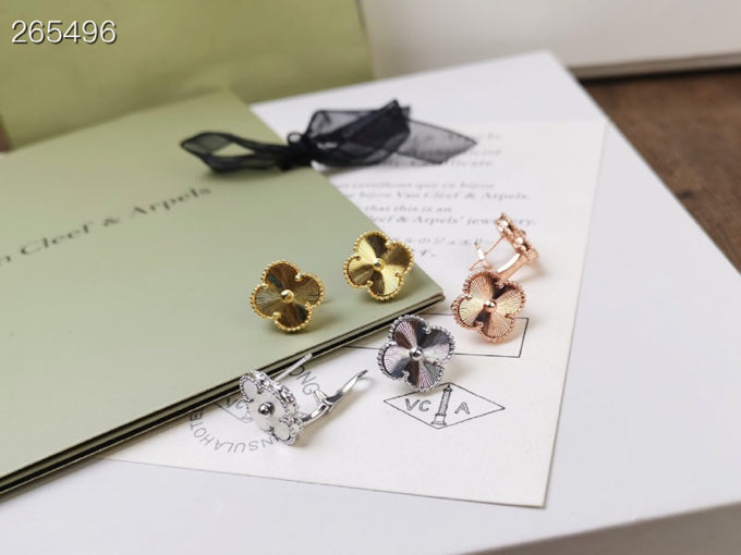 [Solara Jewelry ]CLOVER MEDIUM STUD EARRINGS